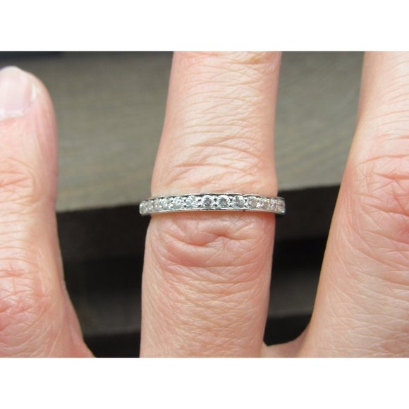 Jewelry - Size 6.25 Sterling Silver Cool Bright Cubic Zirconia Band Ring